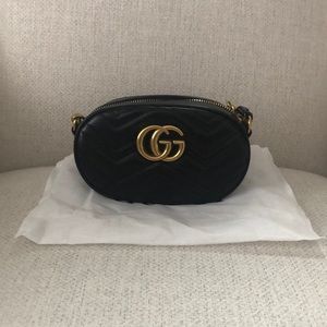 Black fanny pack / purse